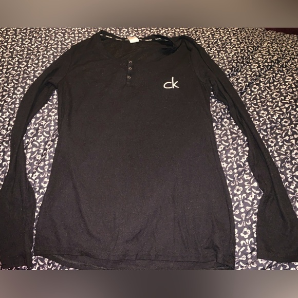 Calvin Klein Tops - Calvin Klein oversized XS ribbed long sleeve black sleep shirt embroidered logo